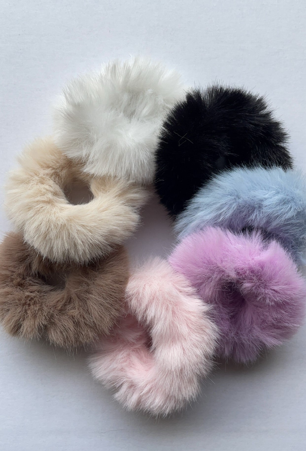 Knotband Fluffy Beige