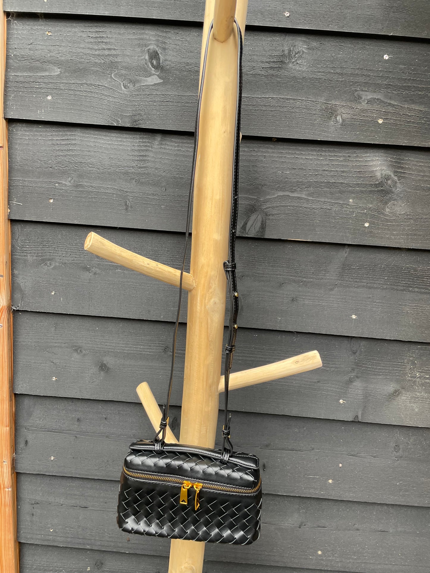 Gevlochten crossbody Zwart