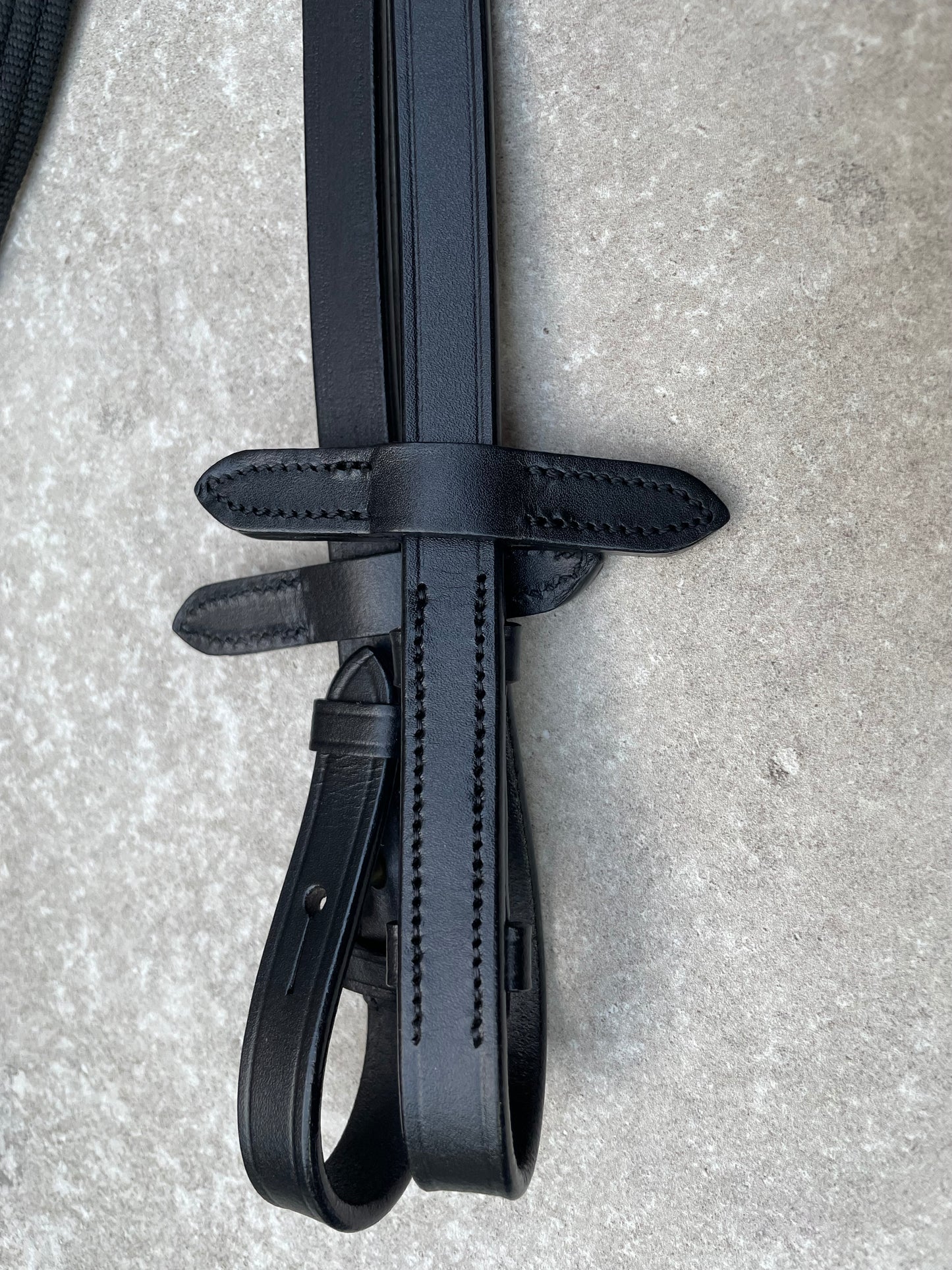 Teugels webbed zwart, Goude gesp