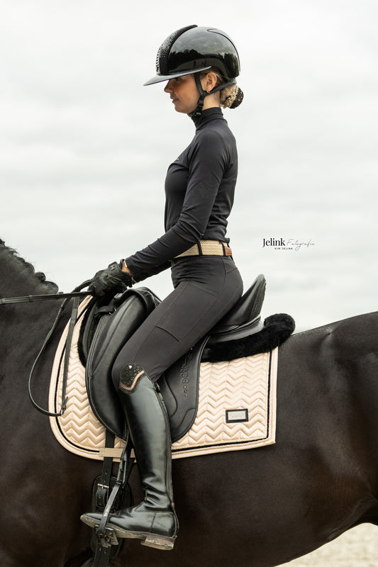 Champagne met zwarte glitterrand Dressuur Full