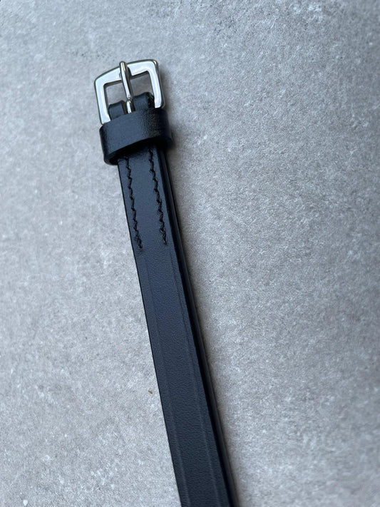 Sperriem zwart, Zilvere gesp