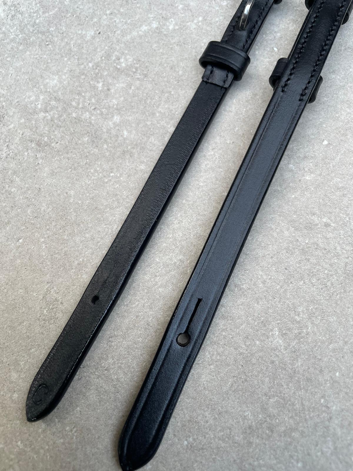 Bakstukken zwart, Zilvere gesp