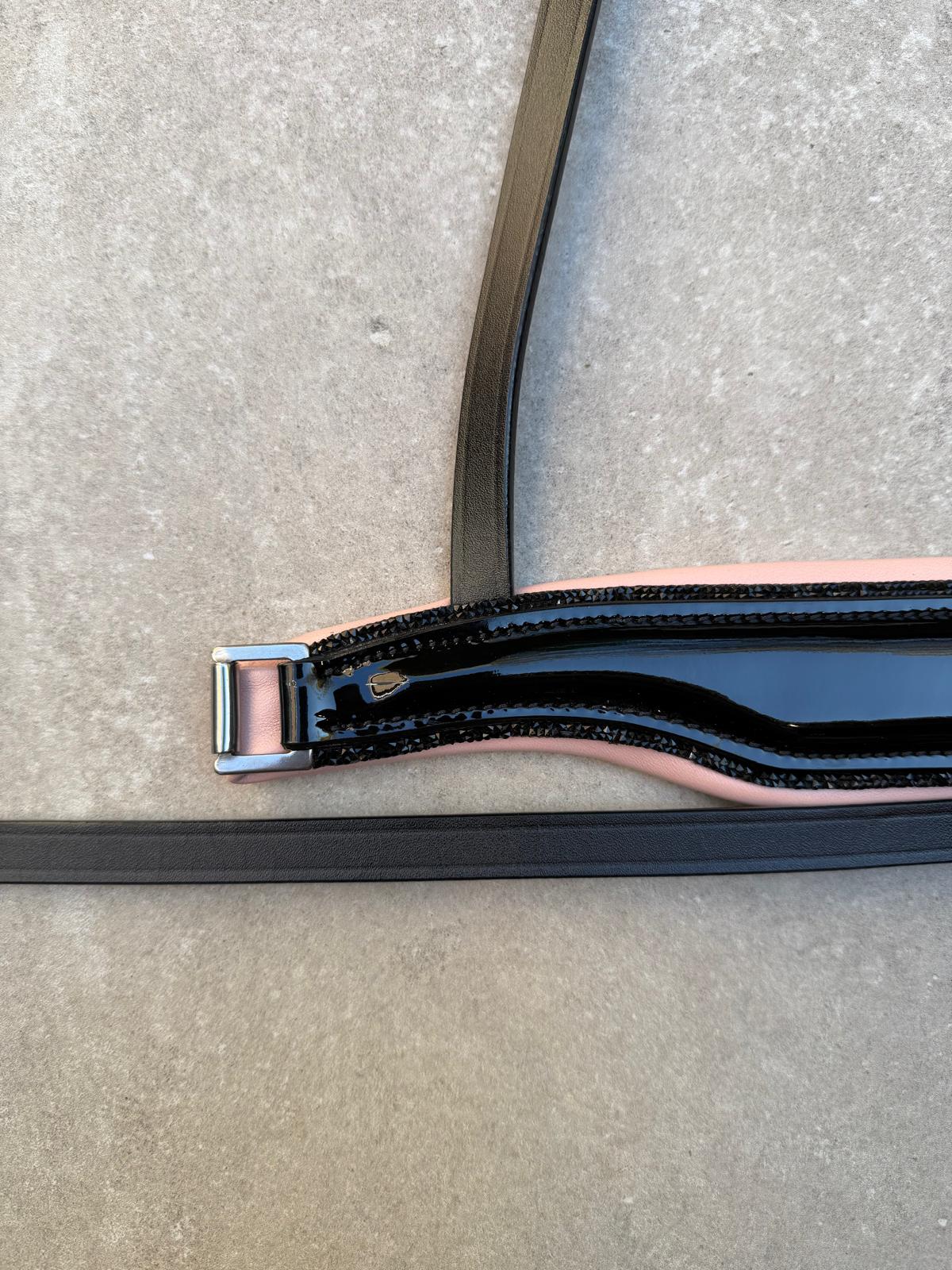 Neusriem Rocktrim Roze onderlegd, Zwart rocktrim, Lak leer