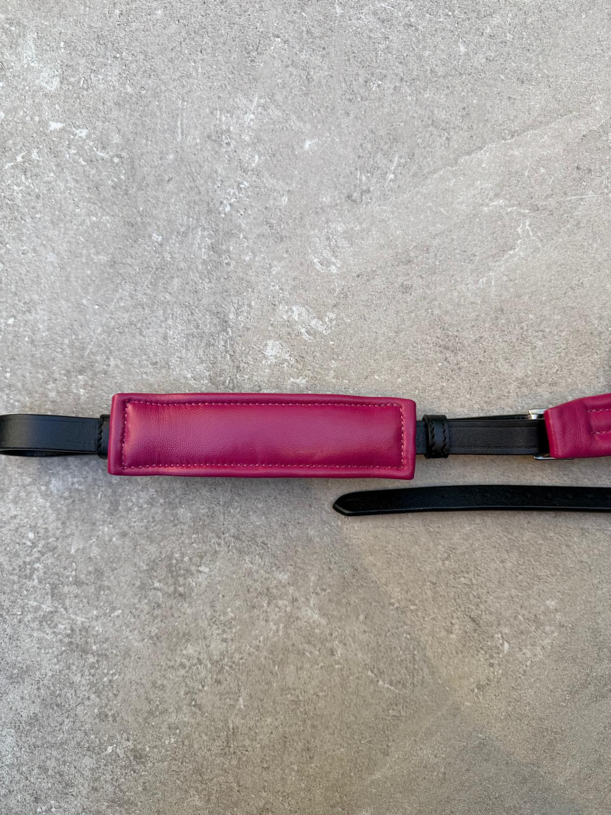 Neusriem Rocktrim Hot Pink onderlegd, Zwart rocktrim, Mat leer