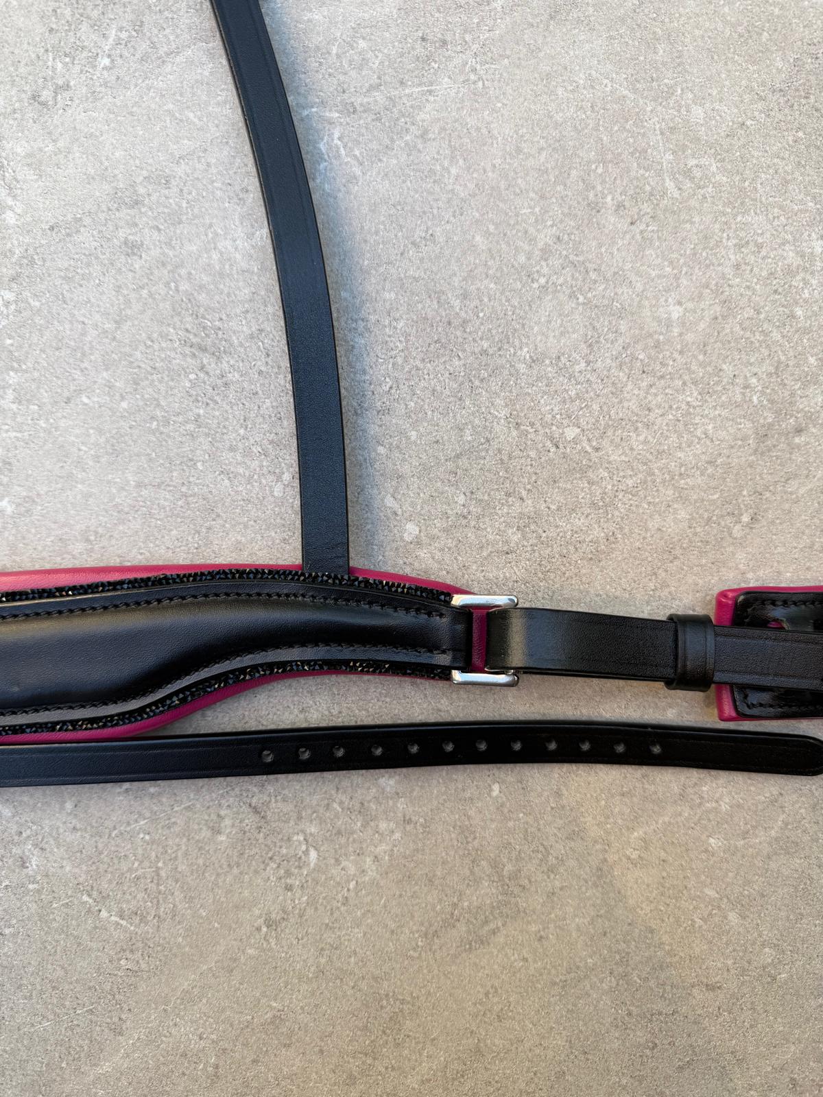 Neusriem Rocktrim Hot Pink onderlegd, Zwart rocktrim, Mat leer