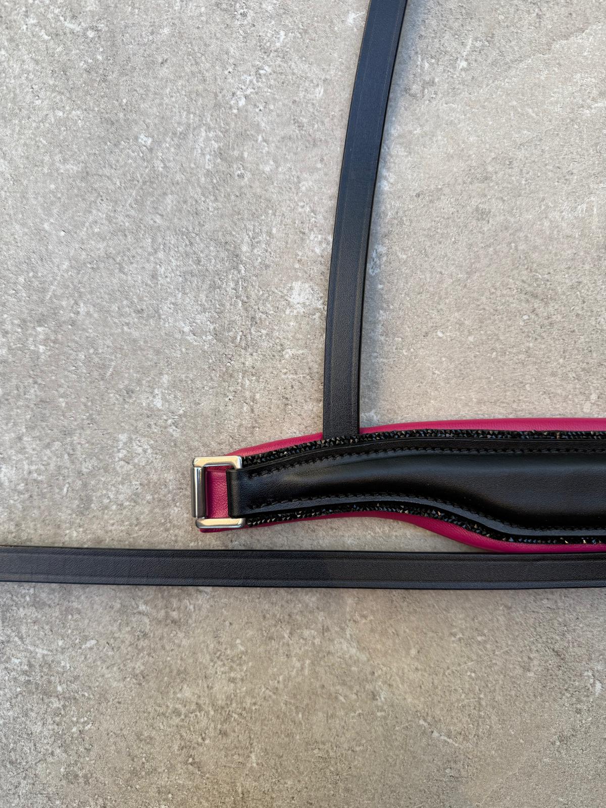 Neusriem Rocktrim Hot Pink onderlegd, Zwart rocktrim, Mat leer