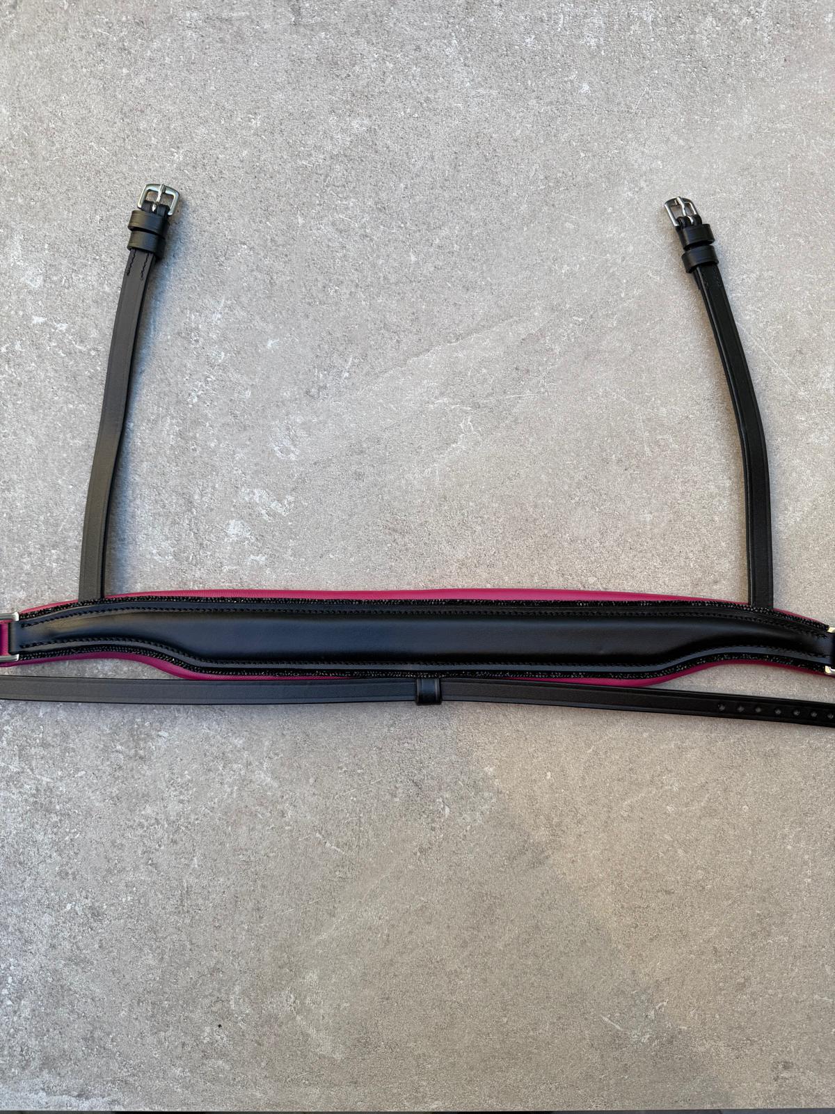 Neusriem Rocktrim Hot Pink onderlegd, Zwart rocktrim, Mat leer