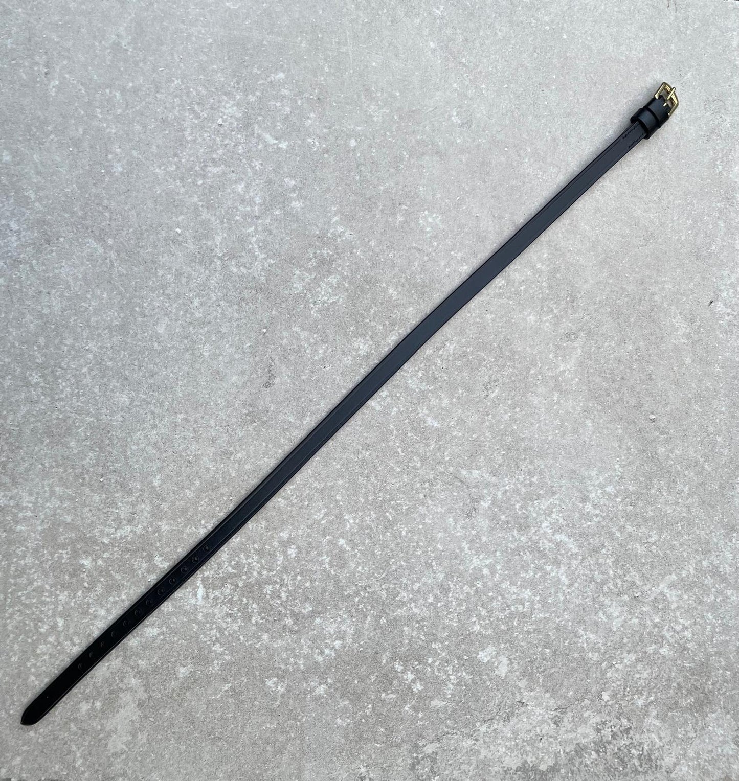 Sperriem zwart, Goude gesp