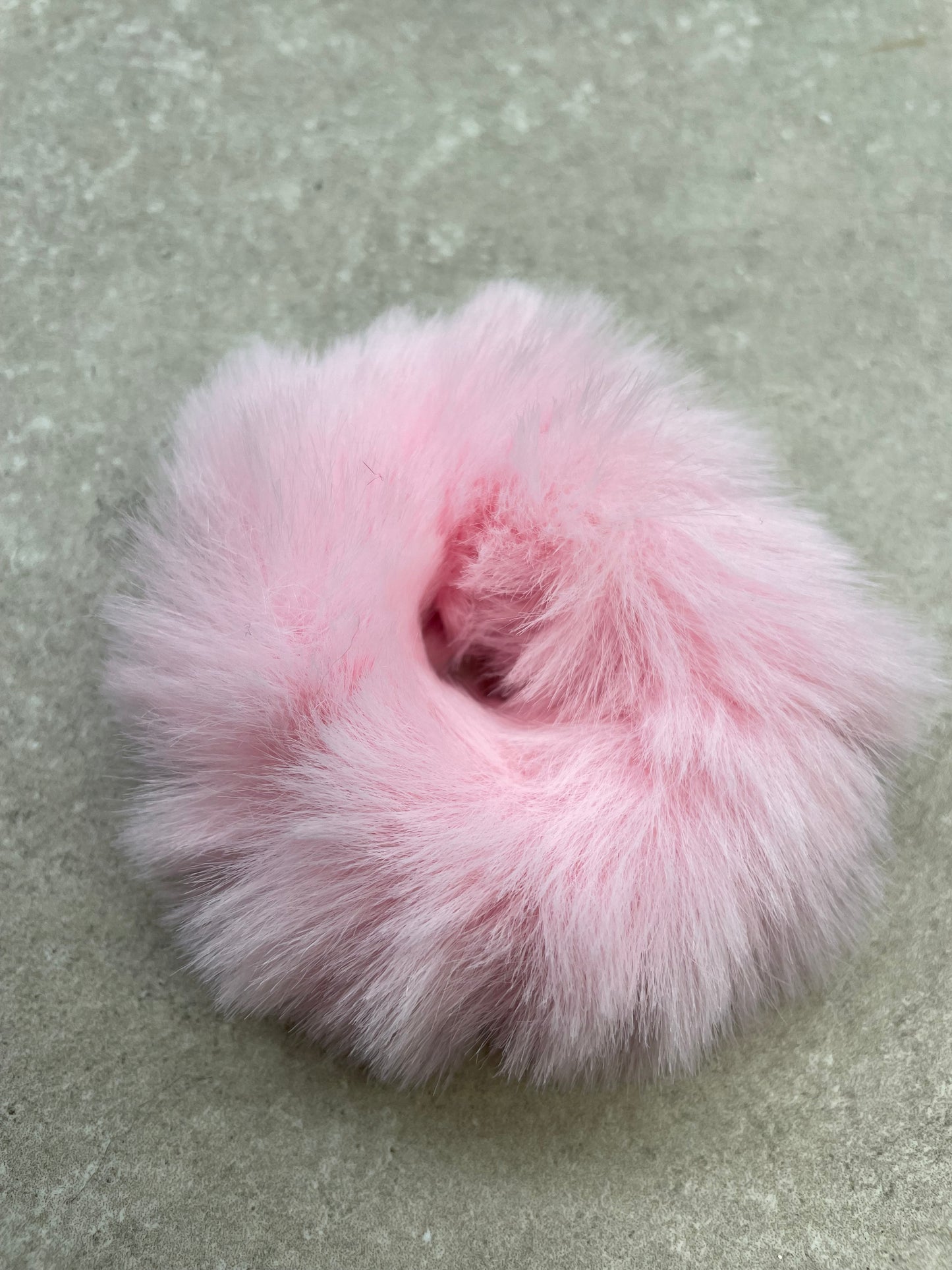 Knotband Fluffy Lichtoze
