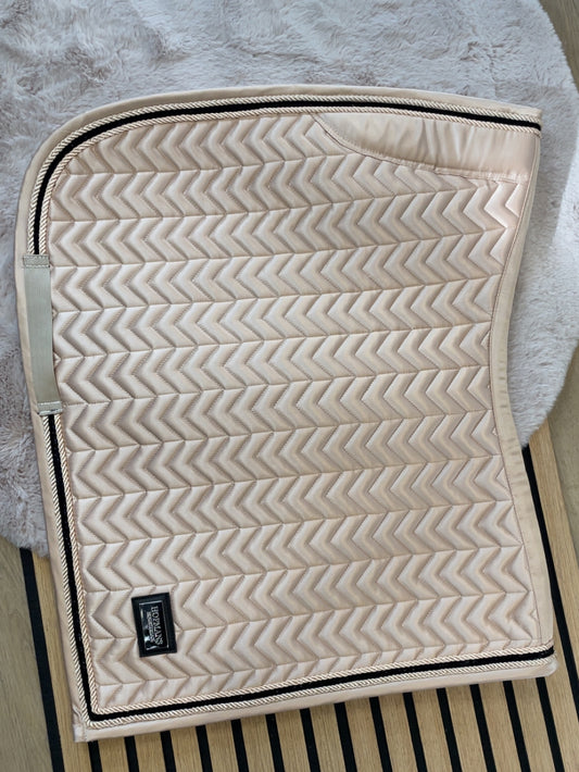 Champagne met zwarte glitterrand Dressuur Full