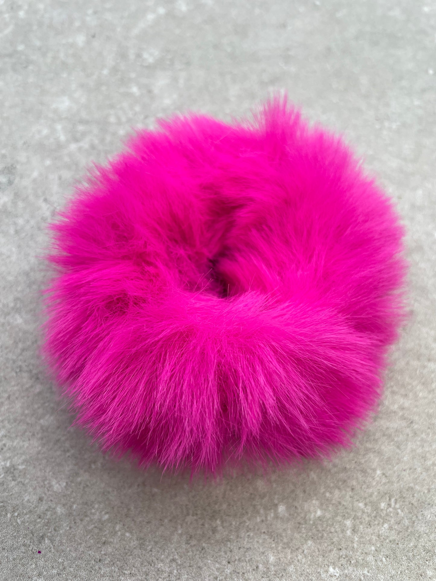 Knotband Fluffy Fuchsia