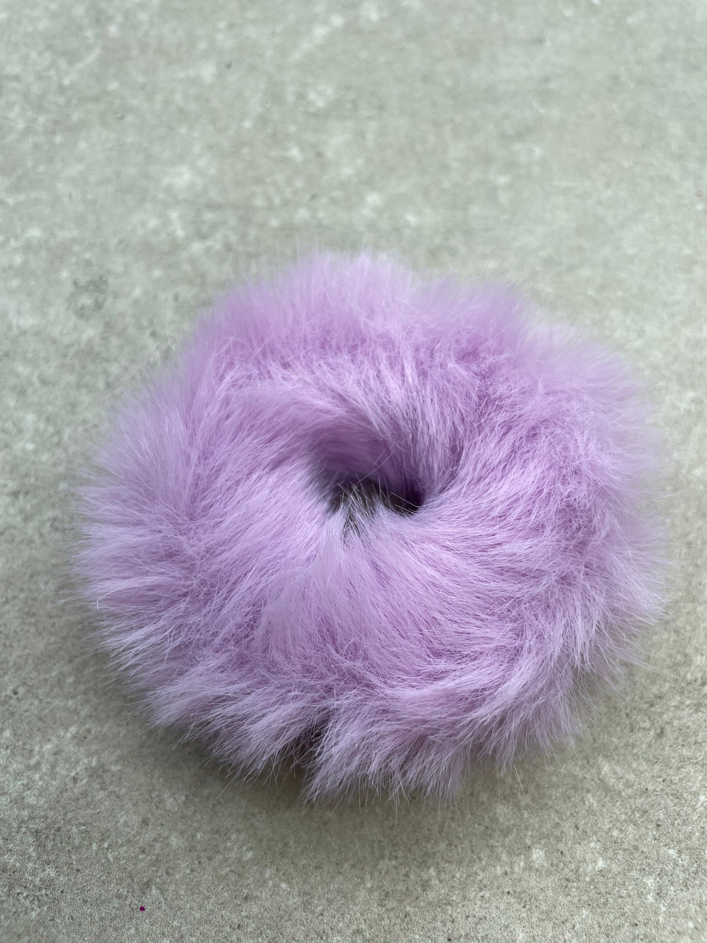 Knotband Fluffy Paars