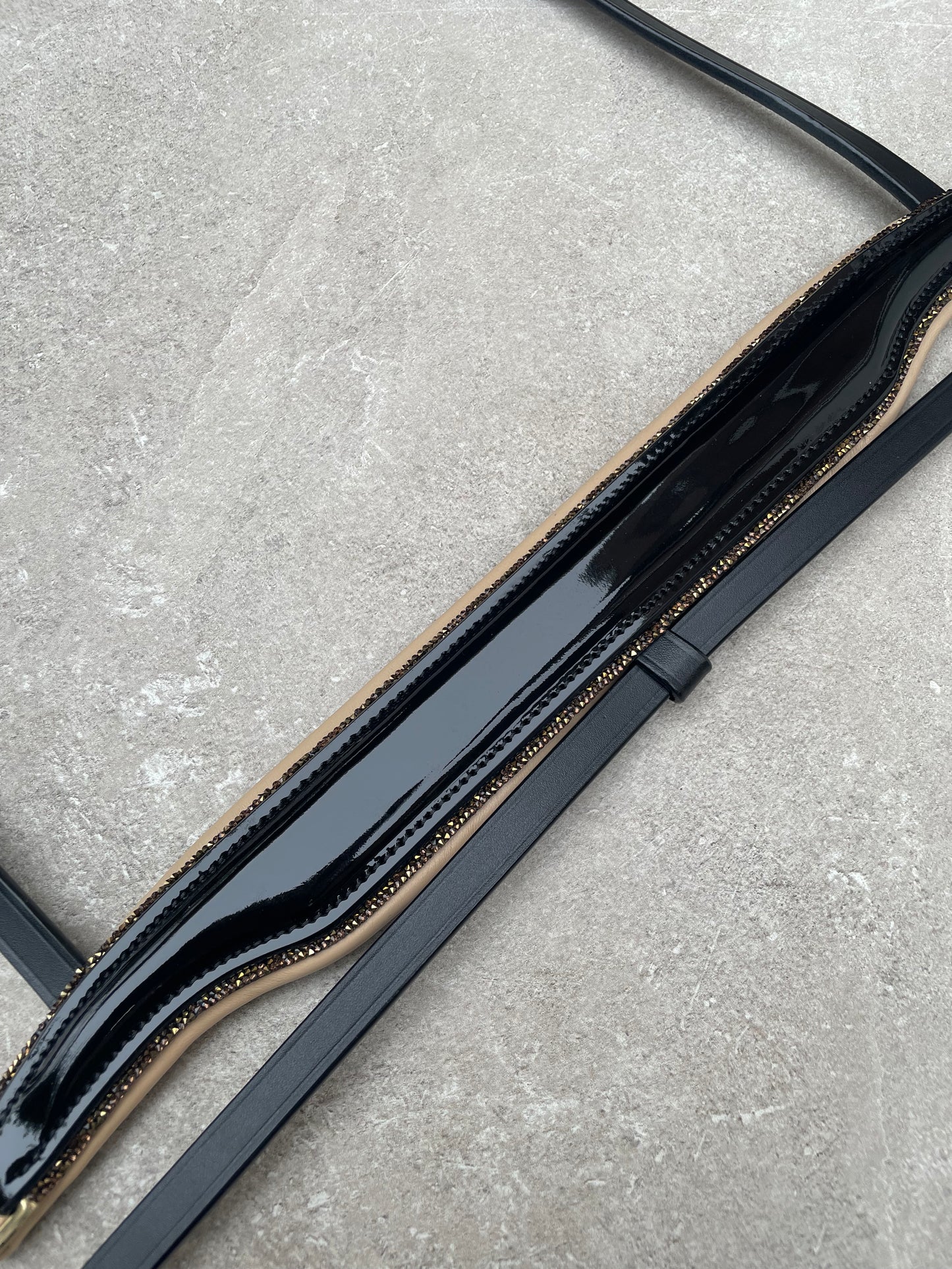 Neusriem Rocktrim Creme onderlegd, Goud rocktrim, Lak leer
