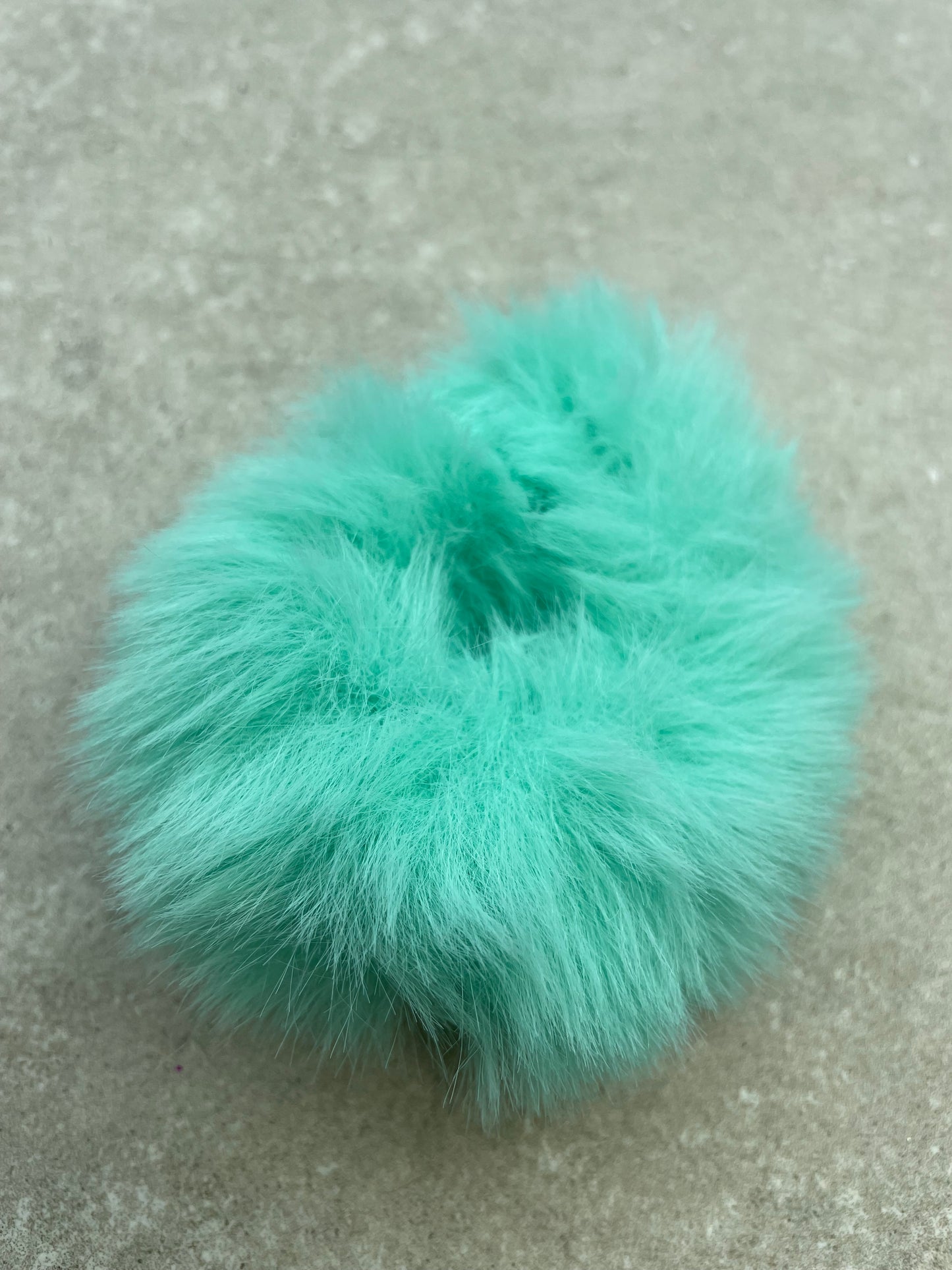Knotband Fluffy Turqouise