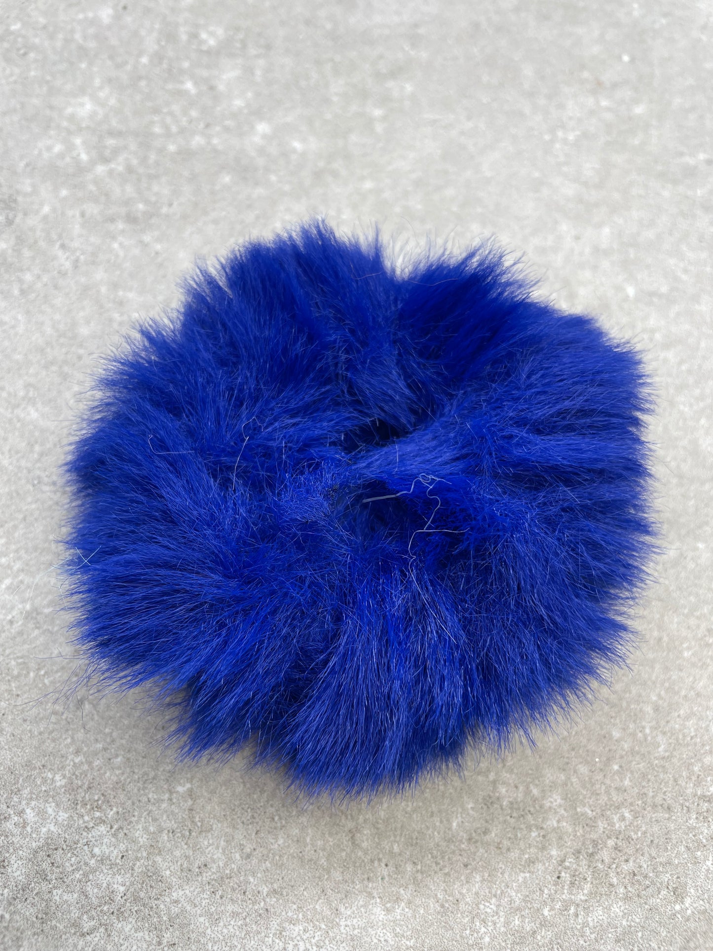 Knotband Fluffy Kobalt