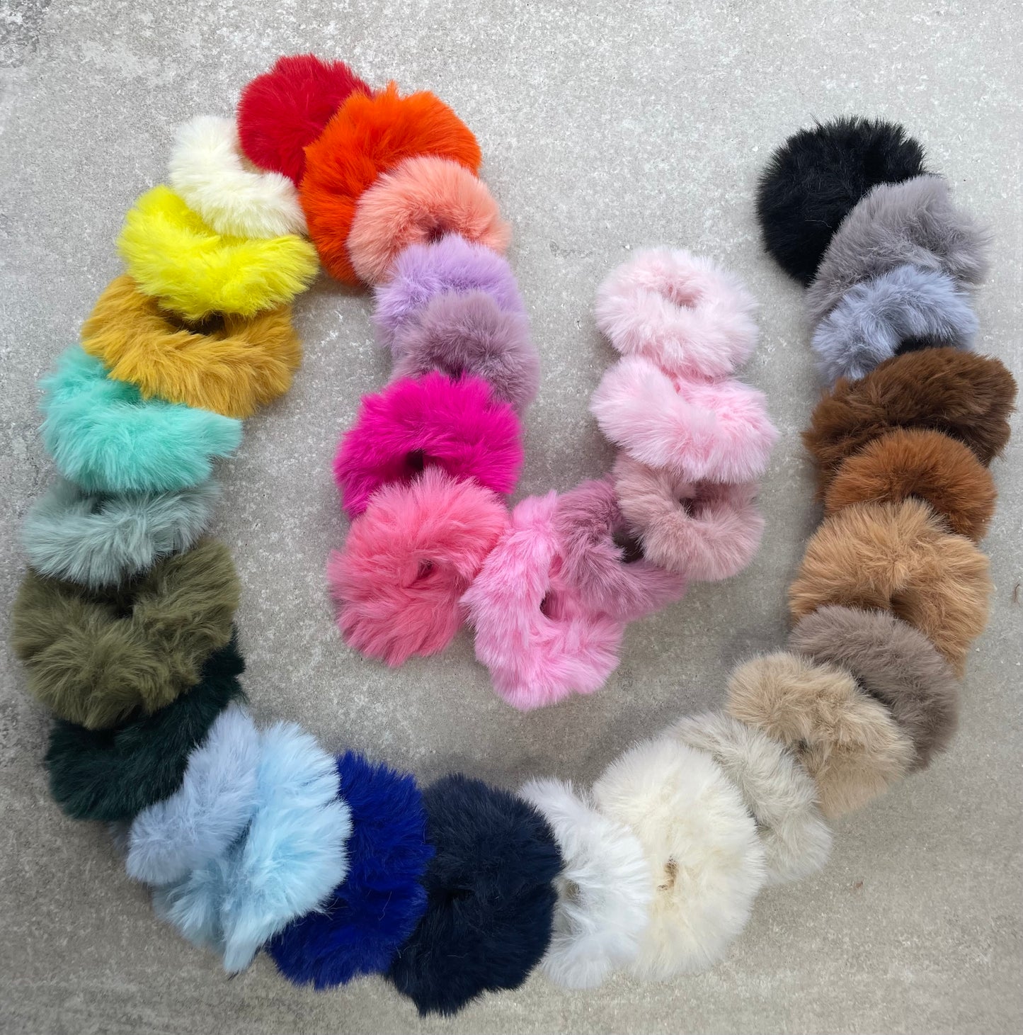 Knotband Fluffy Wit