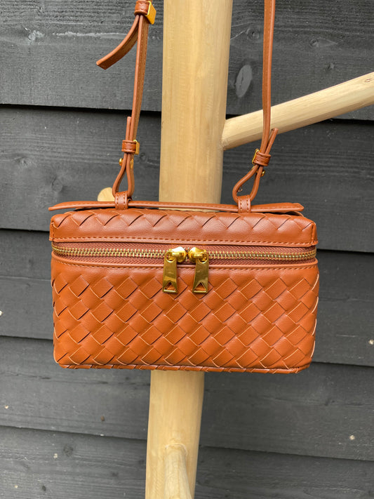Gevlochten crossbody Cognac
