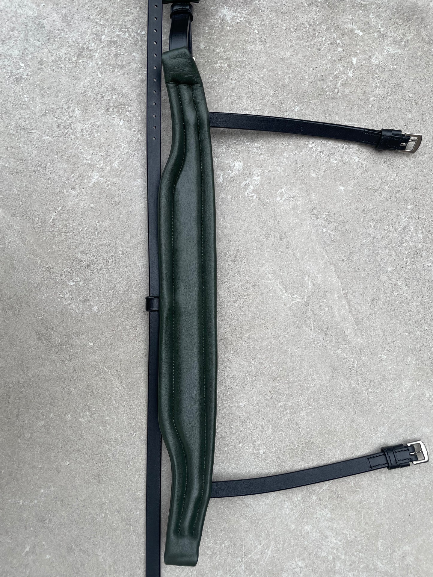 Neusriem Rocktrim Army groen onderlegd, Zwart rocktrim, Mat leer